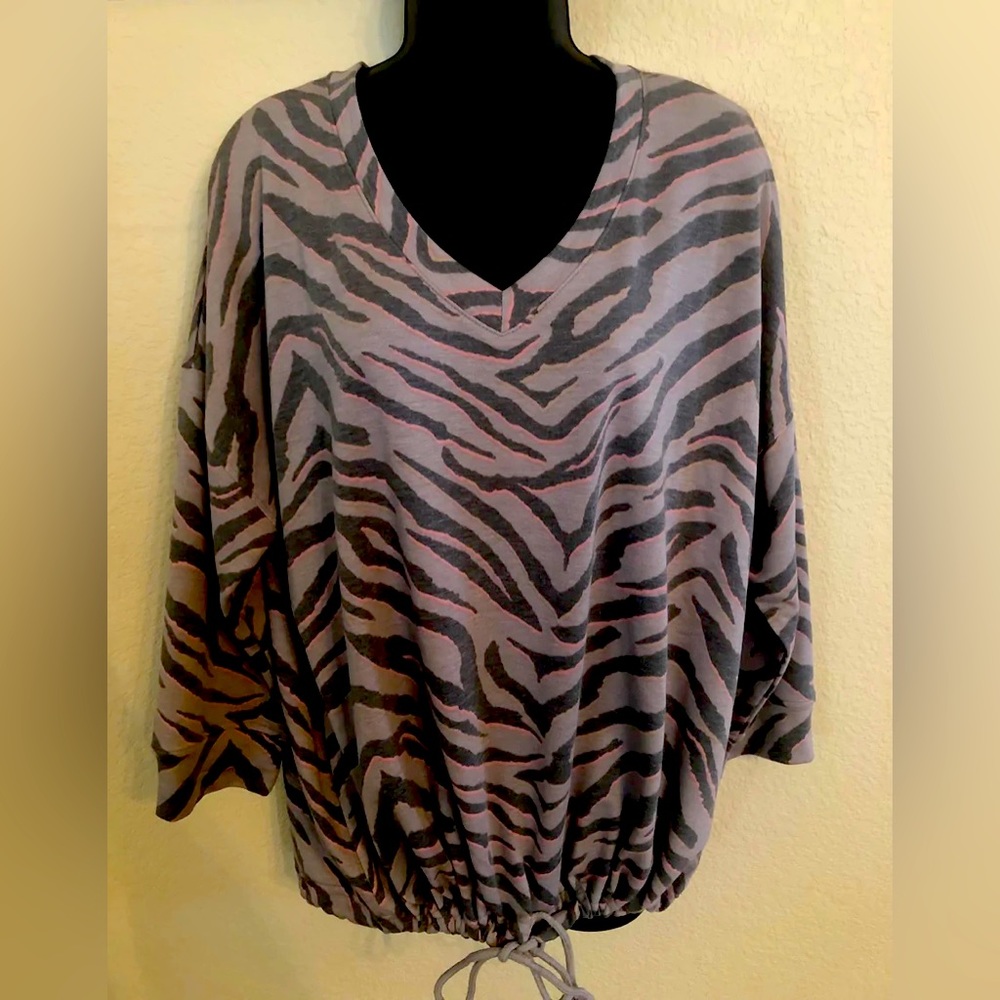 Fred David, Animal style lounge wear shirt